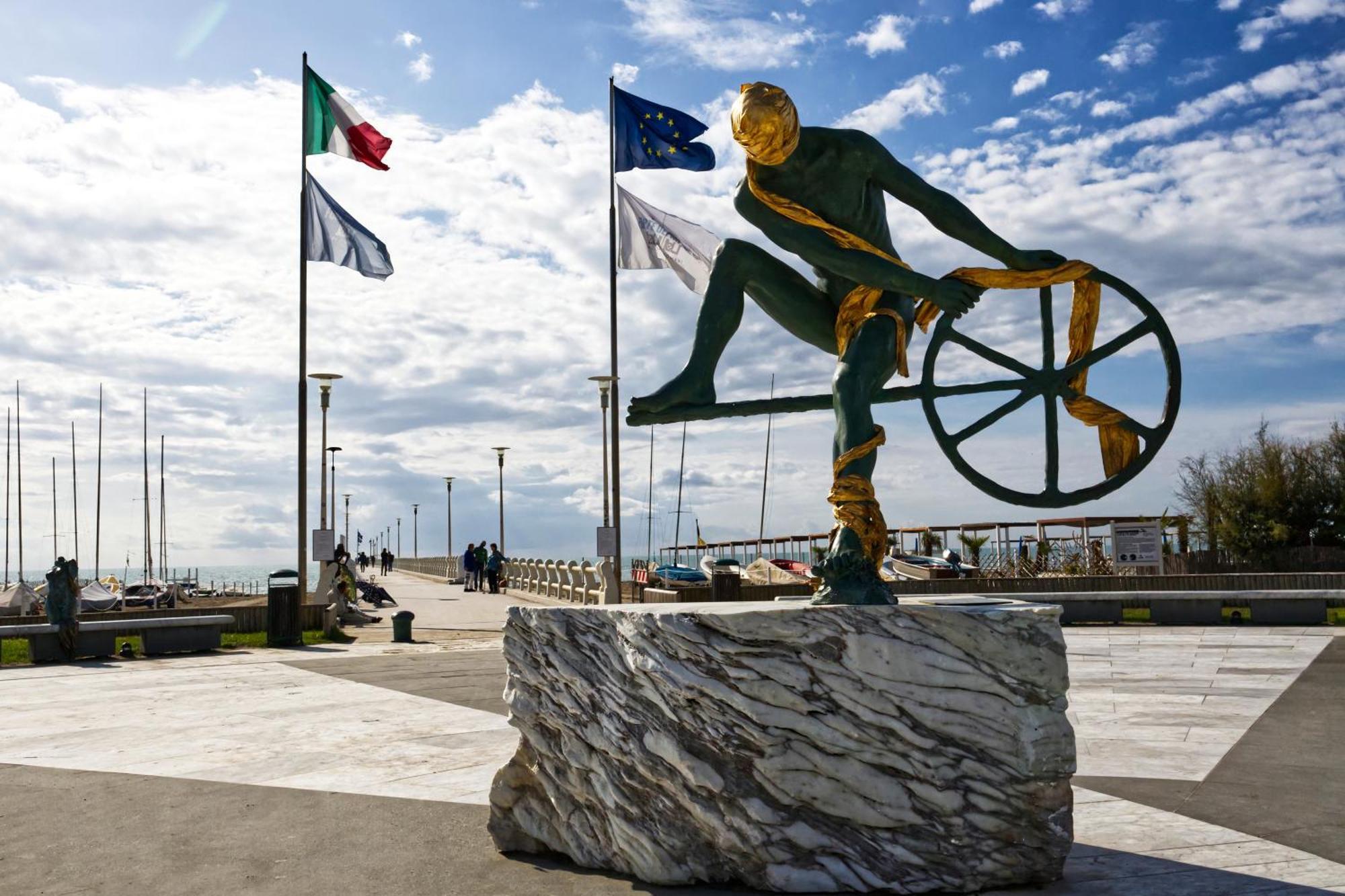Casa Arno 500M From Beach - Happy Rentals Marina di Massa Buitenkant foto